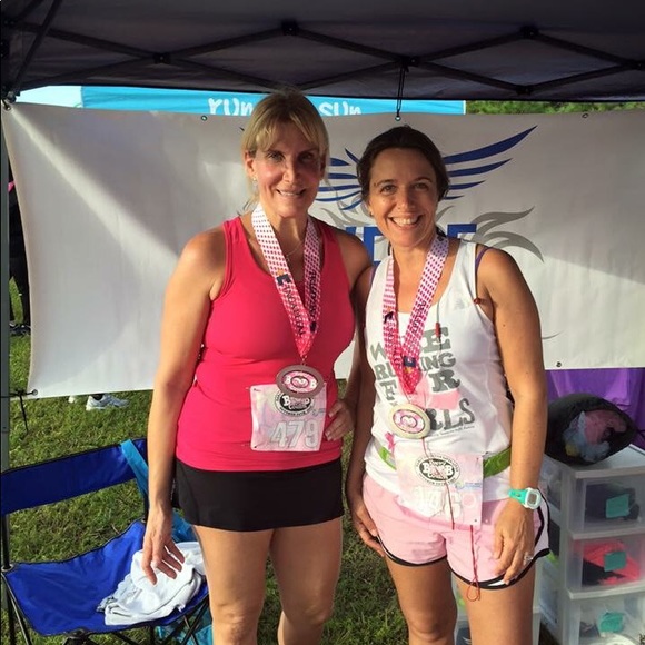 Meet your Posher, Lisa - Picture 2 of 7